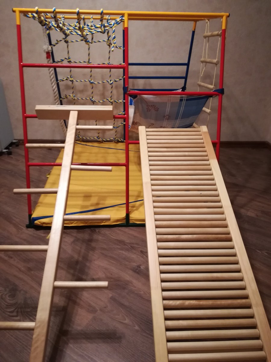 Спортивный уголок деревянный