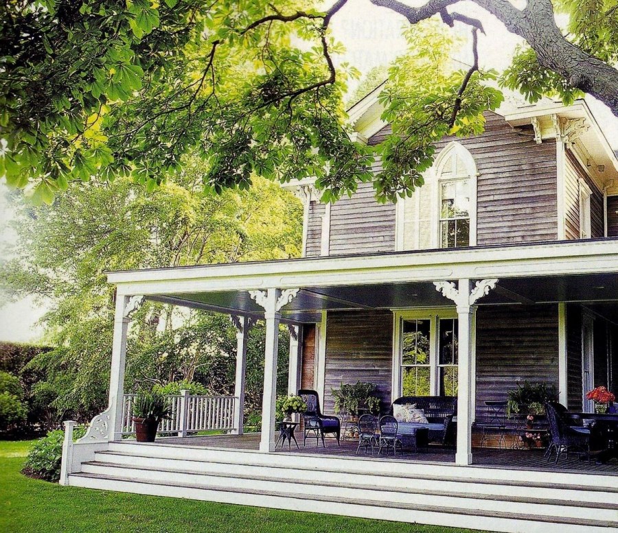 Вид с террасы на сад