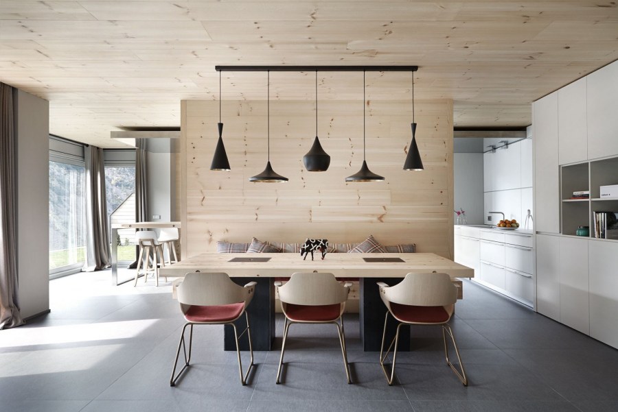 Дерево в интерьере