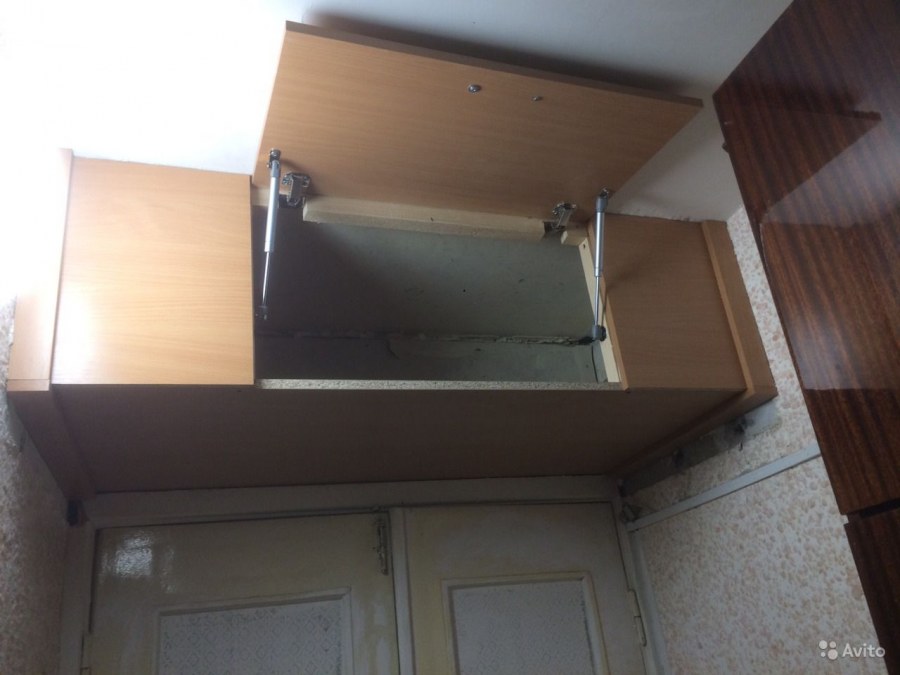 Крепление для антресолей к стене