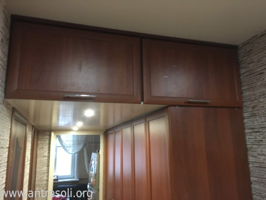 Рулонные двери для антресоли