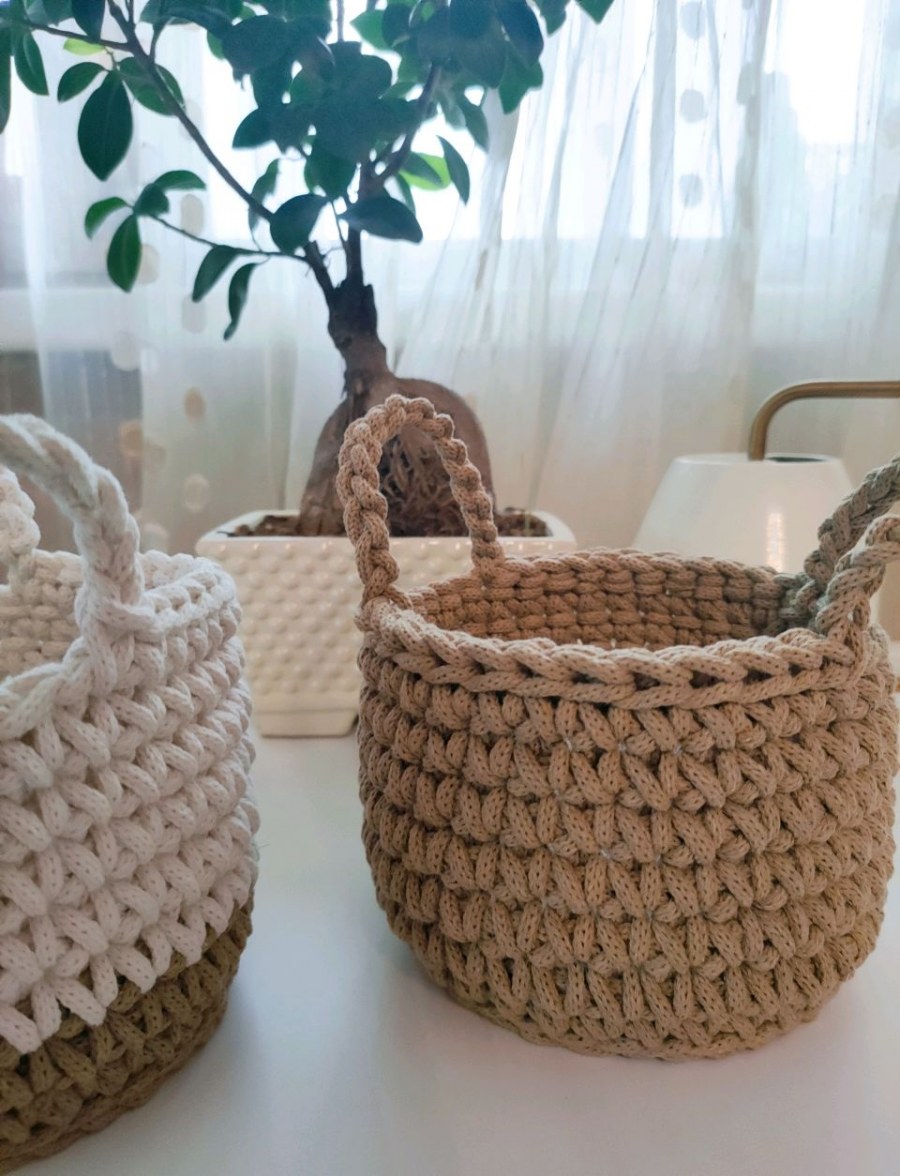 Вязаные корзины