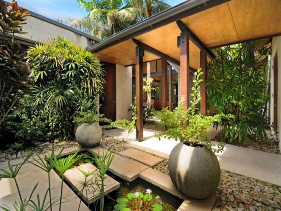 Внутренний дворик в японском стиле