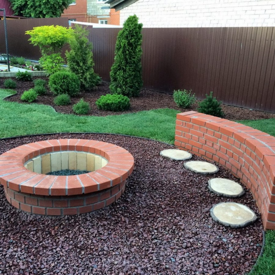 Очаг на дачном участке