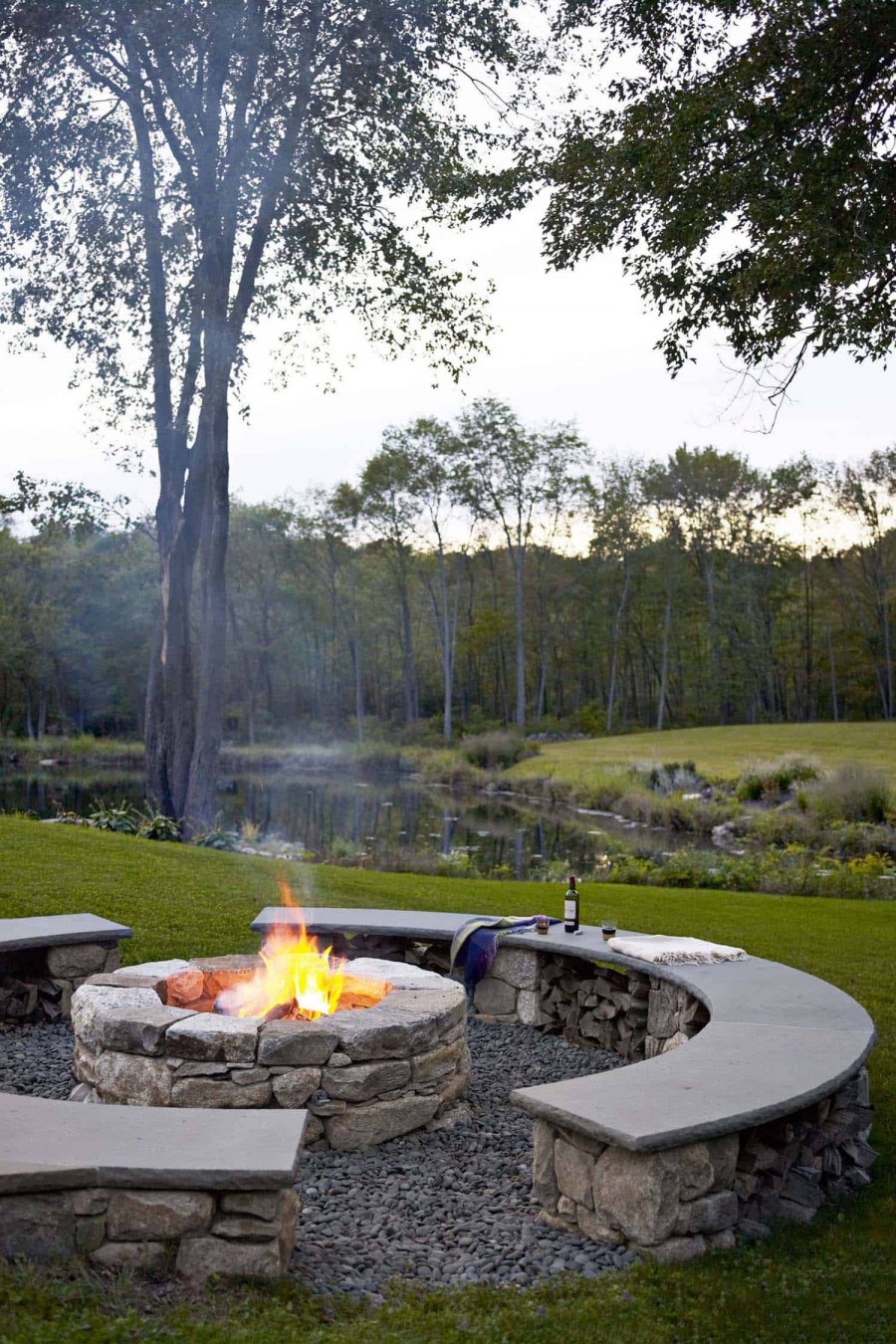 Очаг кострище в ландшафте