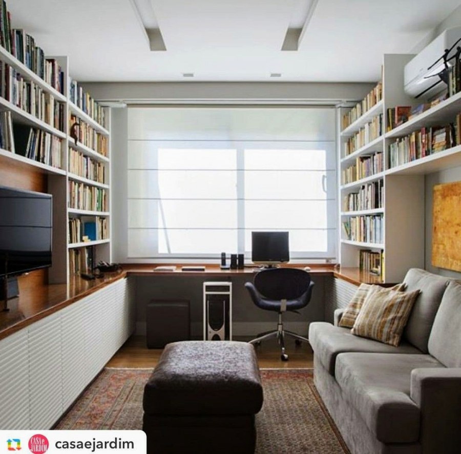 Небольшой кабинет в доме