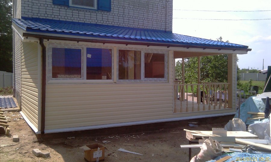 Терраса обшитая сайдингом