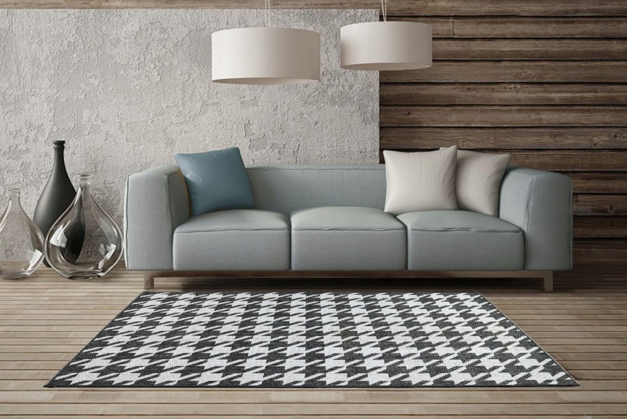 Ковер в скандинавском стиле желтый