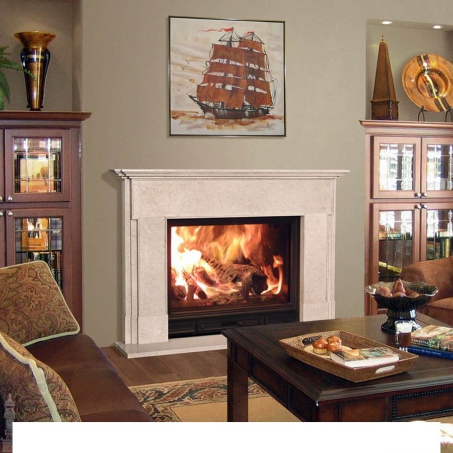 Камин в интерьере гостиной