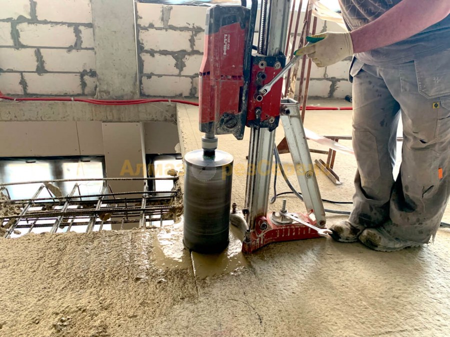 Алмазное бурение проемов