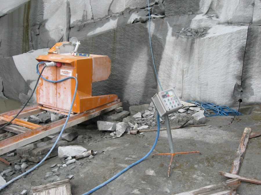 Алмазная стенорезная машина Hilti DST 20-CA