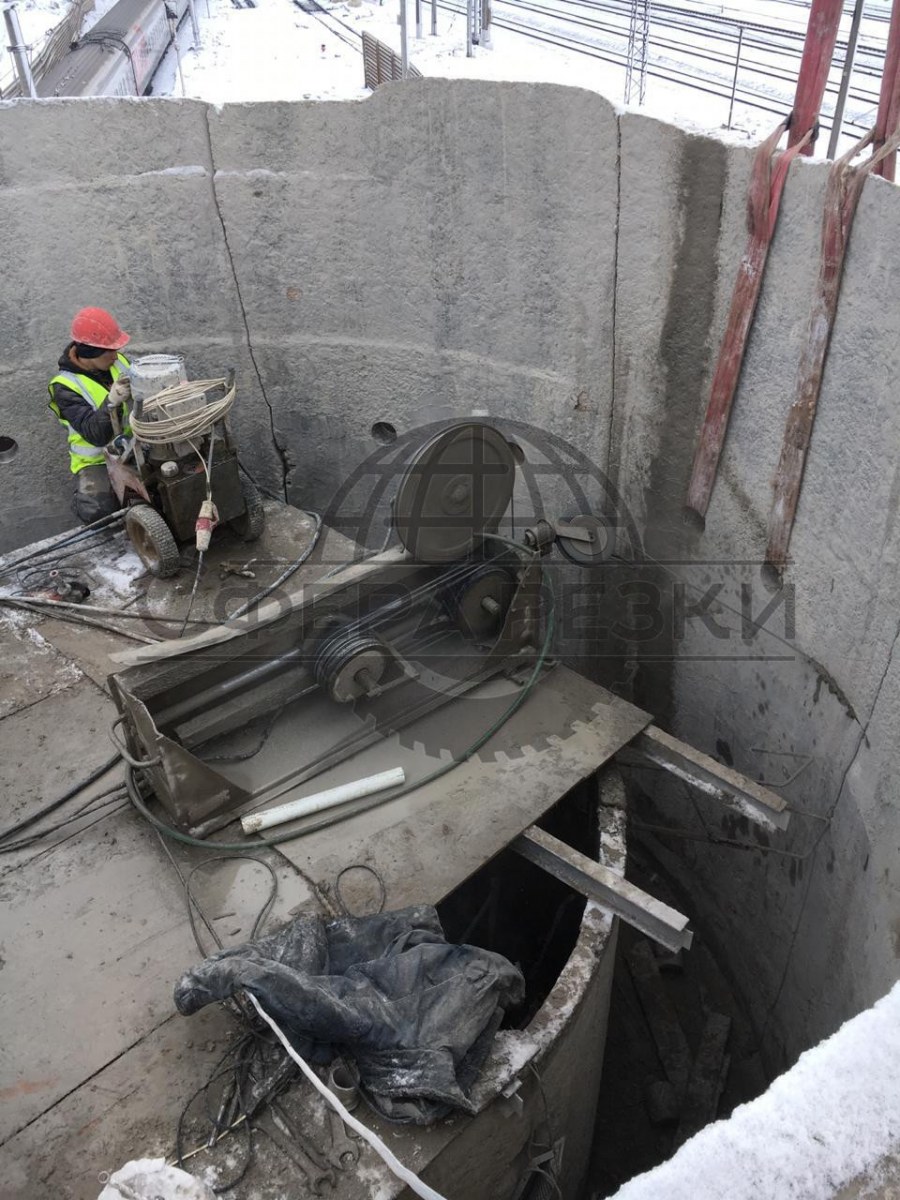 Алмазная резка глубиной 30см