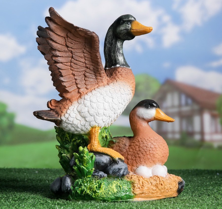 Фигура "утка Садовая"