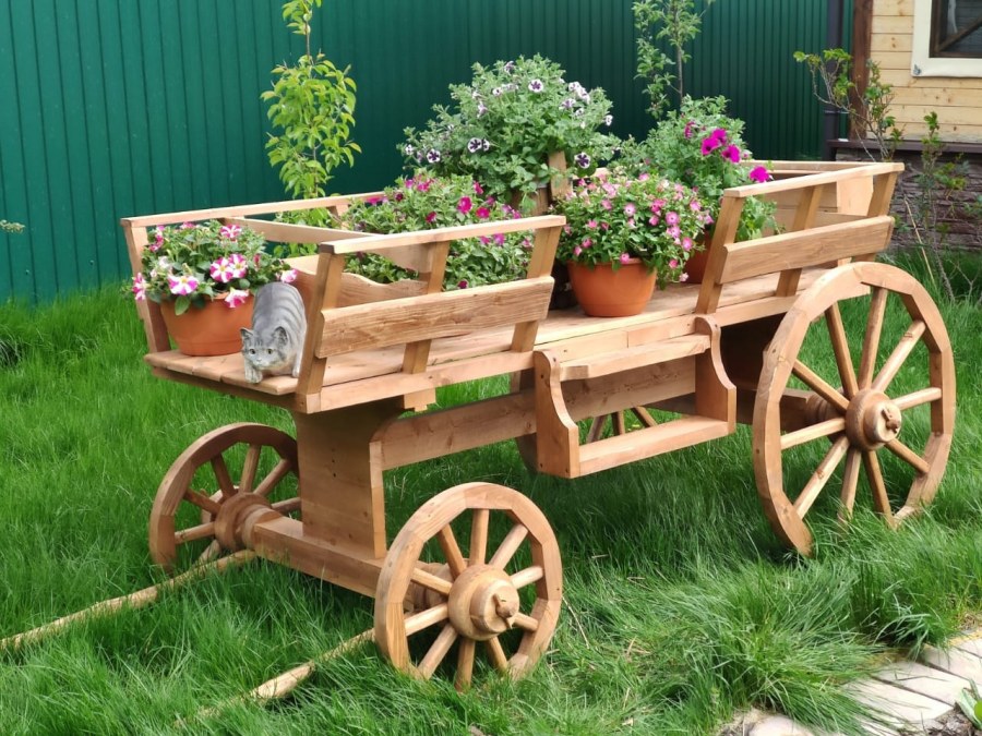 Фигурка Schleich белый лебедь с птенцами 13718