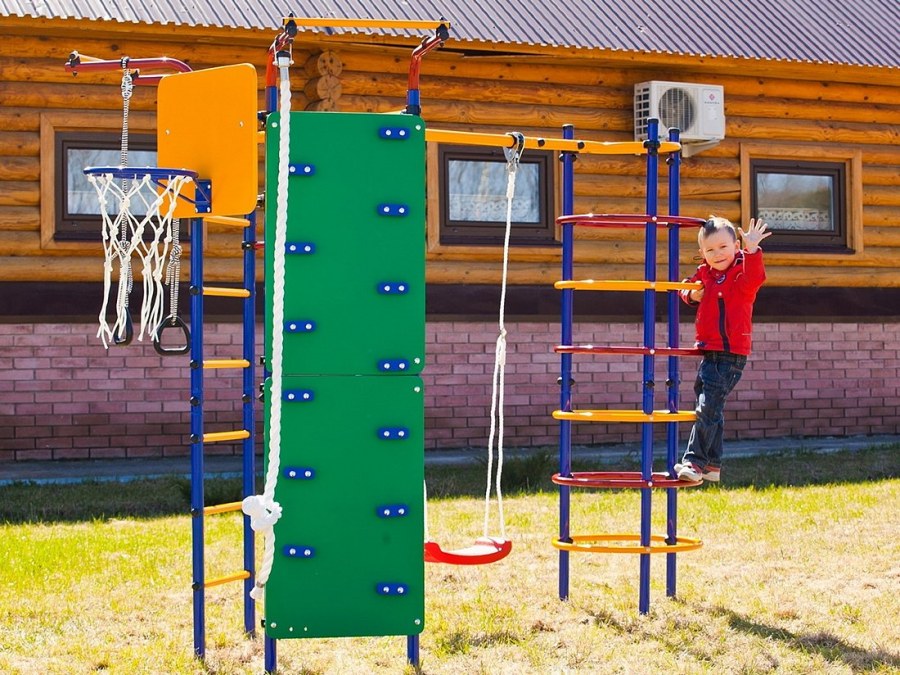 Спортивная площадка для дачи