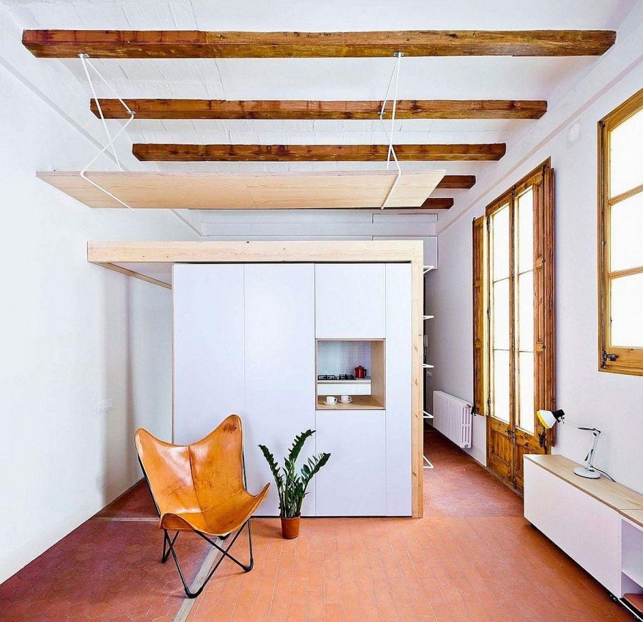 Потолок с деревянными балками