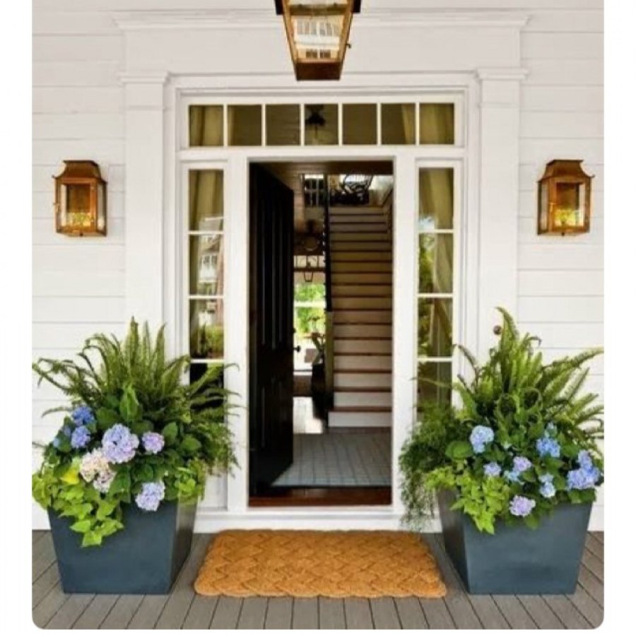 Освещение парадного входа в дом