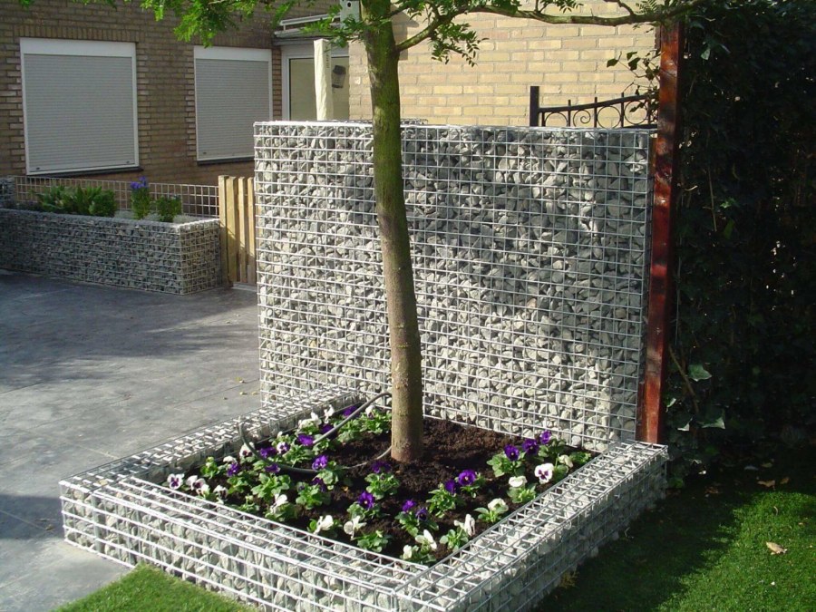 Клумбы из габионов