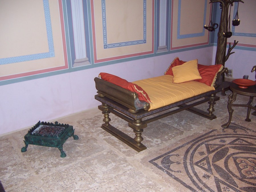 Кровать древнего Рима