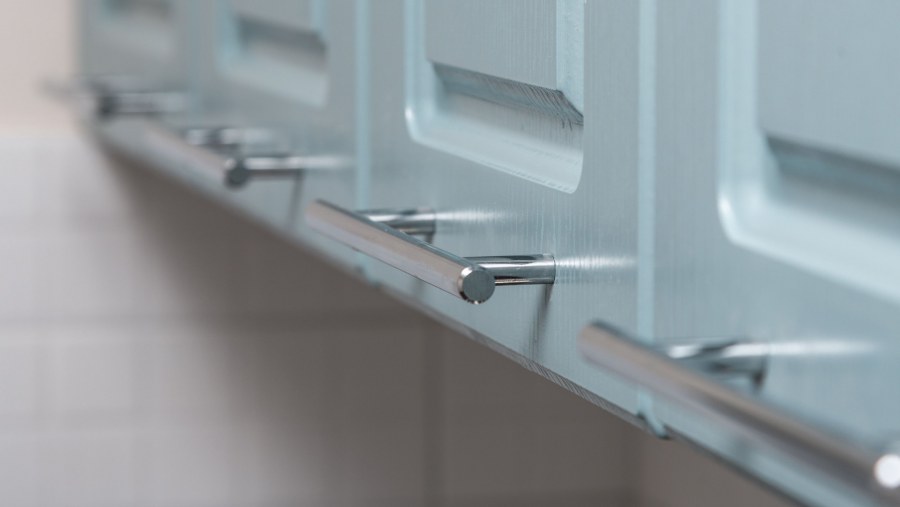 Кухня икеа Воксторп с антресолью