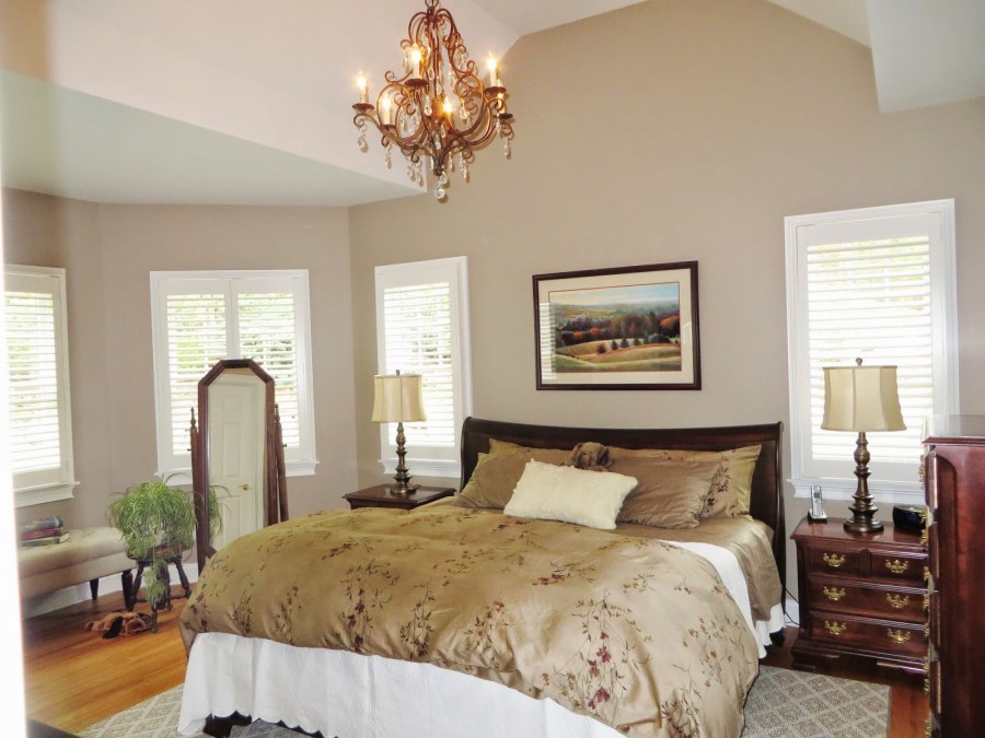 Бенджамин Мур 1535