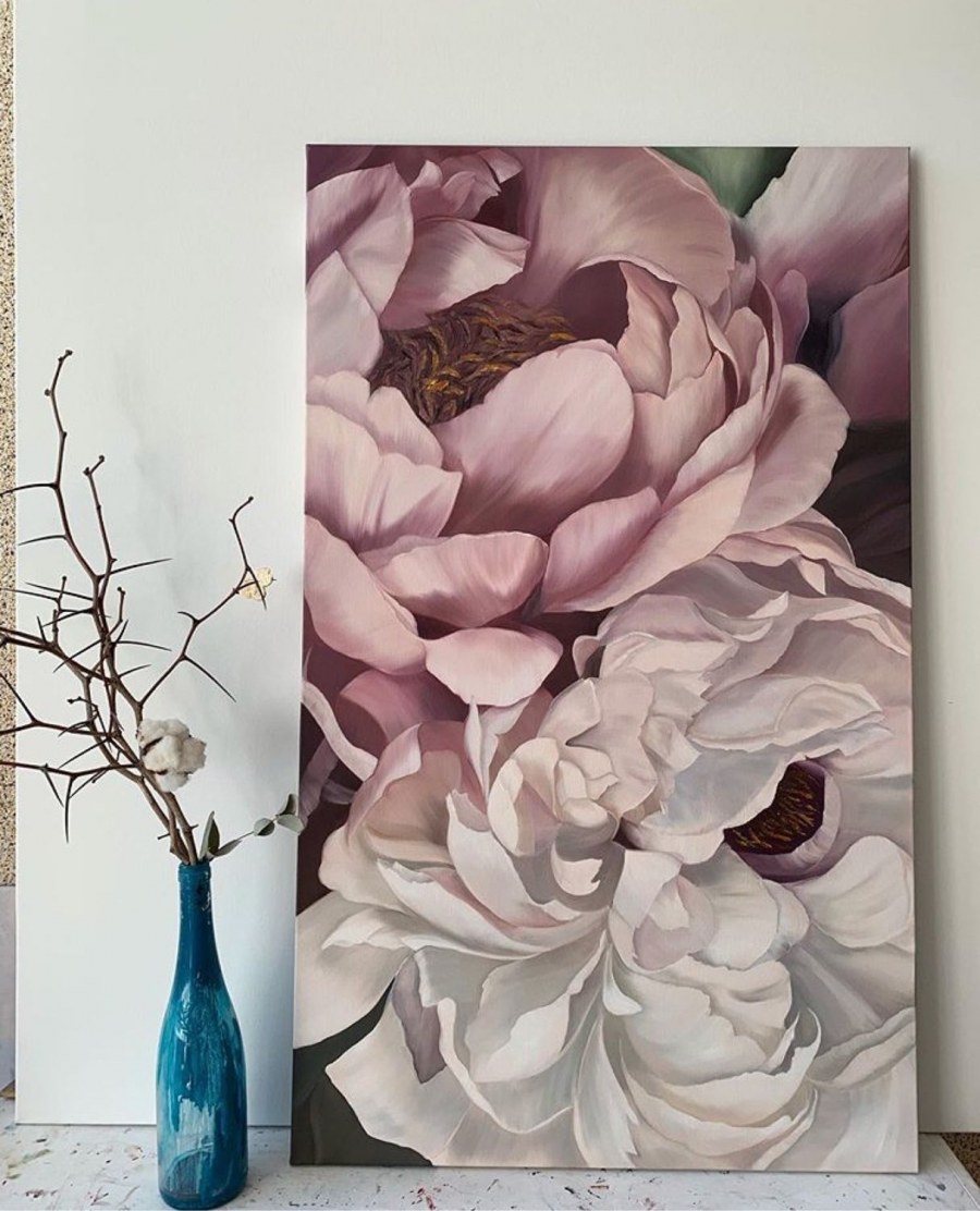 Пионы в вазе