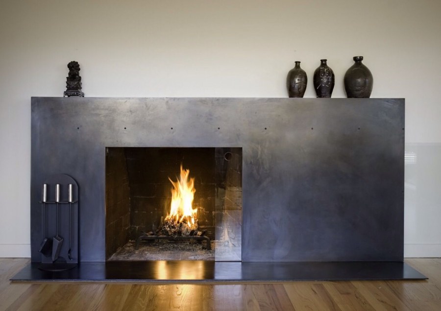 Облицовка металлического камина