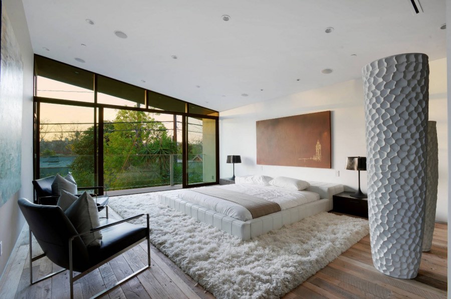 Большие спальни