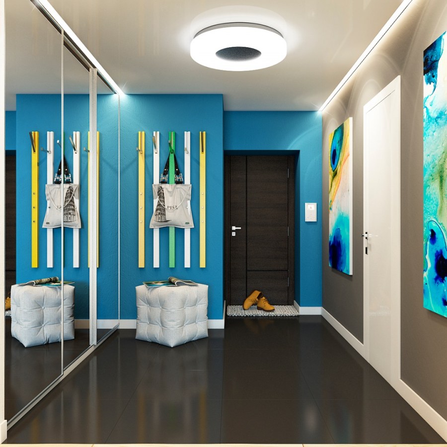 Яркая прихожая