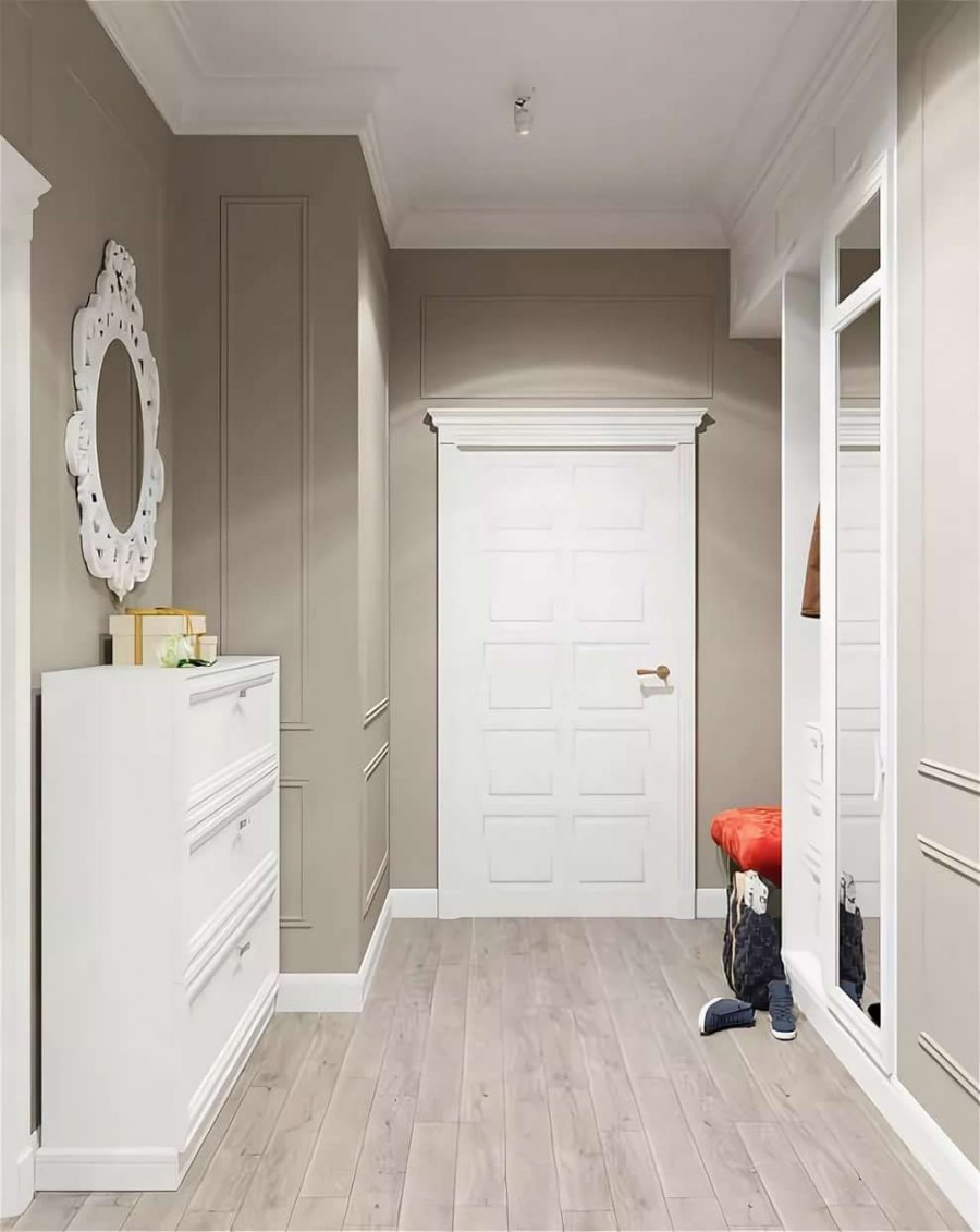 Белые двери в интерьере квартиры