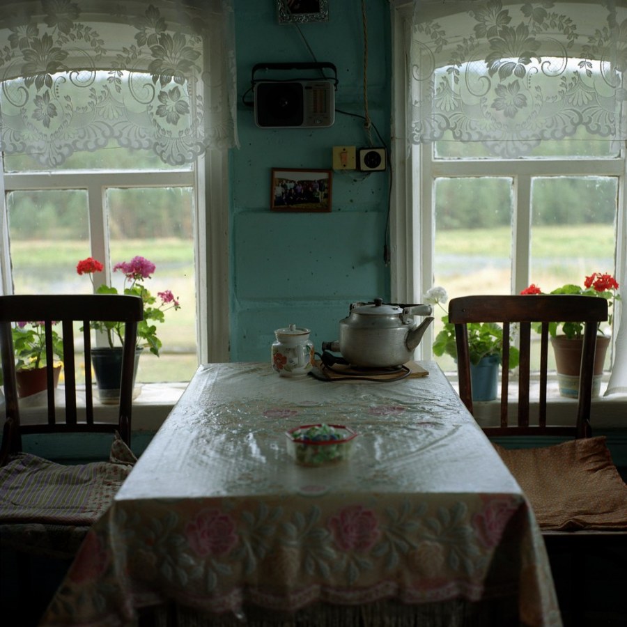 Дом в деревне внутри