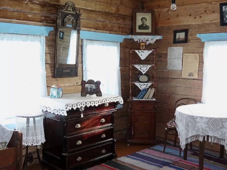 Экспозиция архитектурно этнографический музей Ангарская деревня