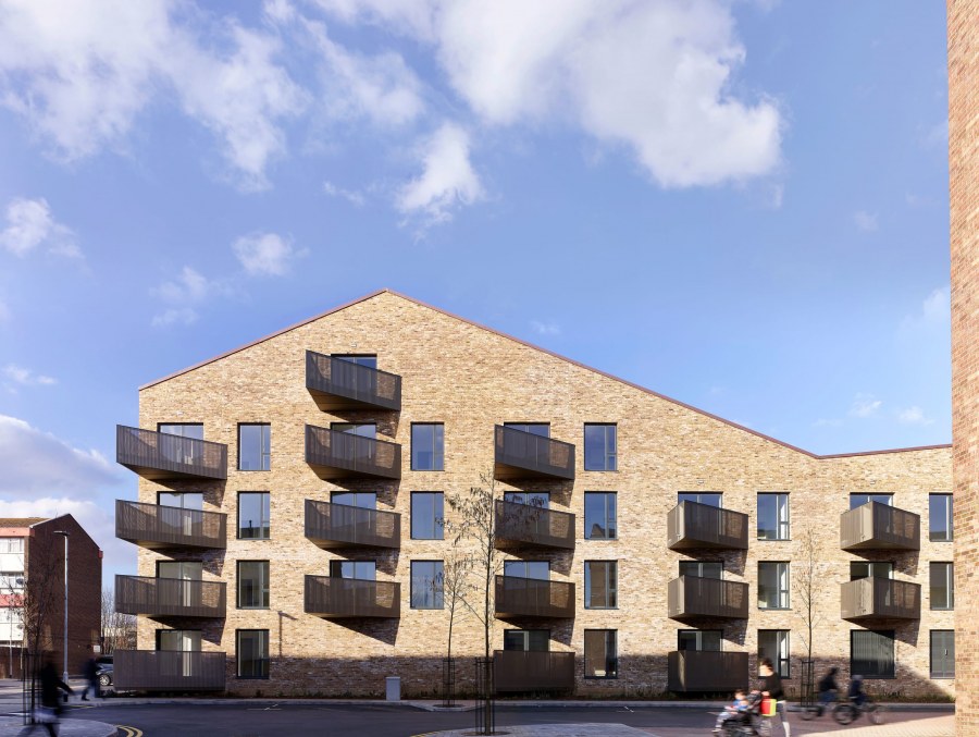 Здания средней этажности