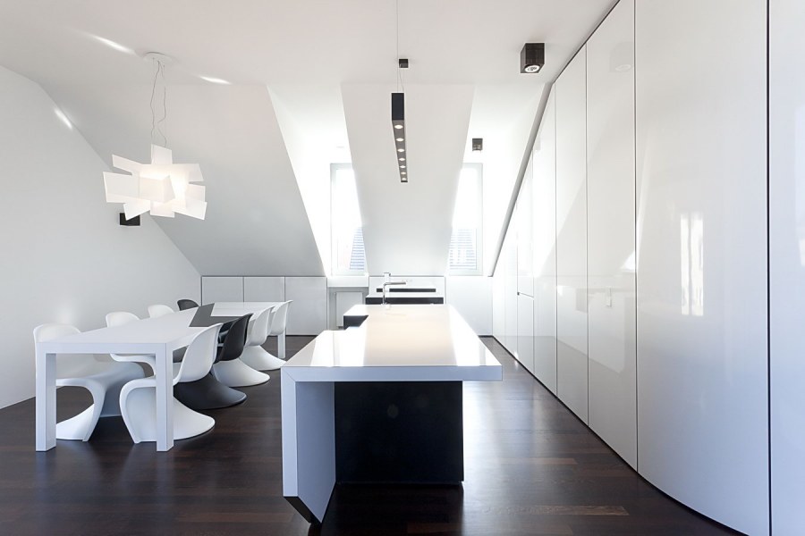 Глянцевые стеновые панели