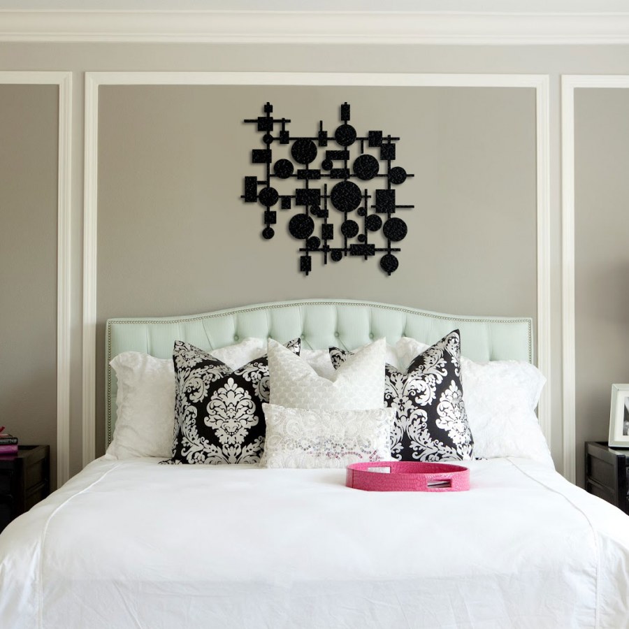 Постеры в спальню над кроватью