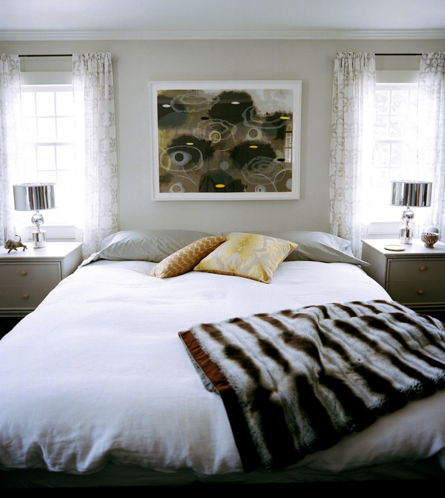 Рамки в спальне декор