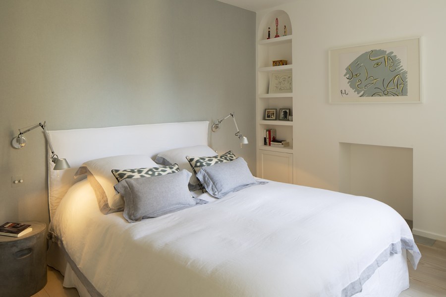 Картина над кроватью