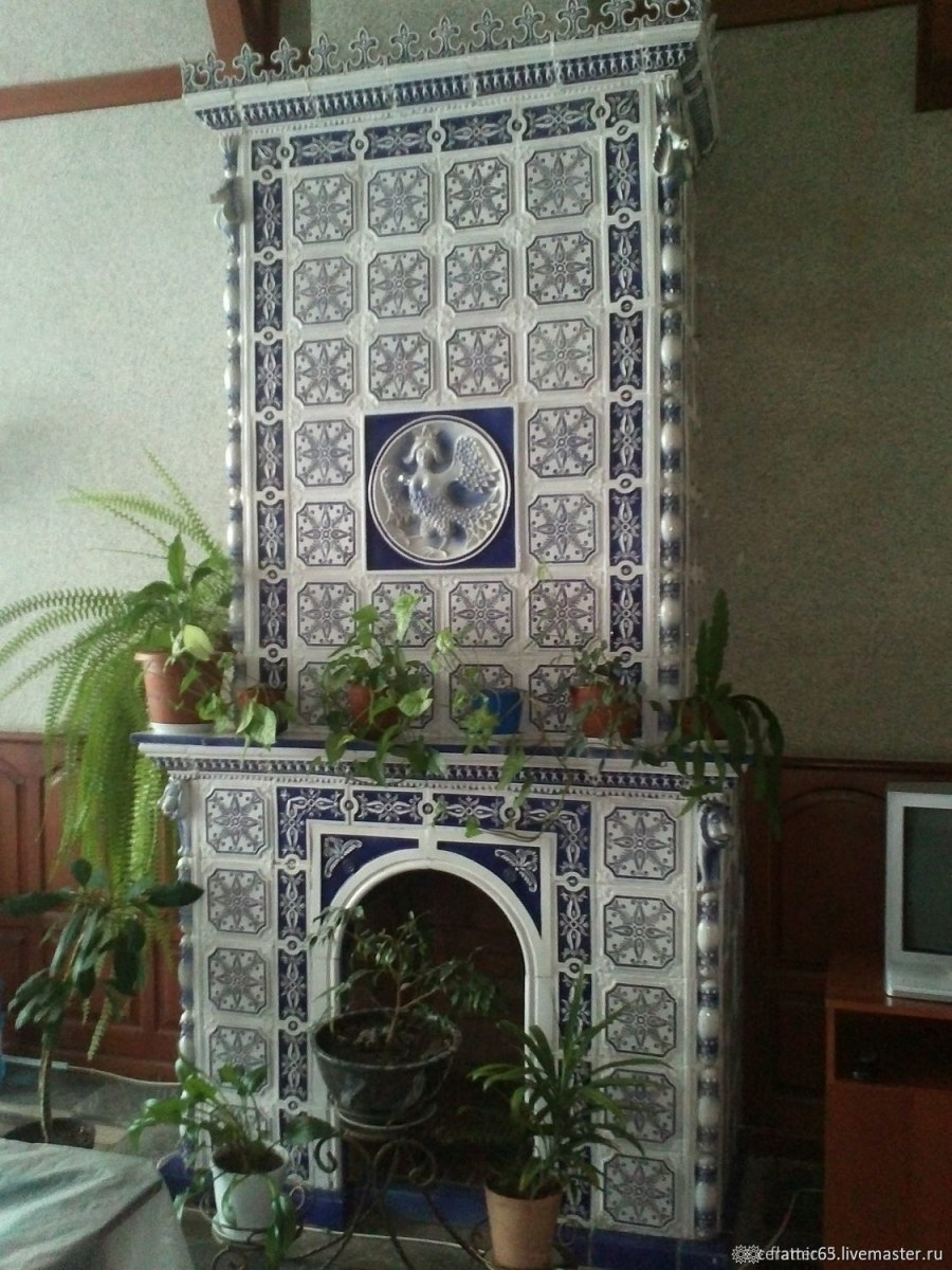 Гжель изразцы на камин