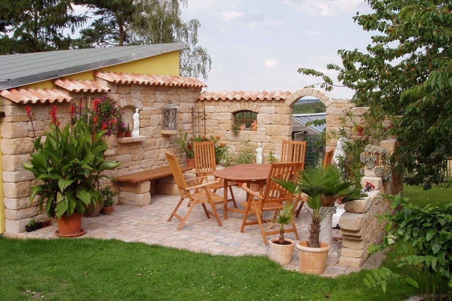 Хозяйственный двор на приусадебном участке