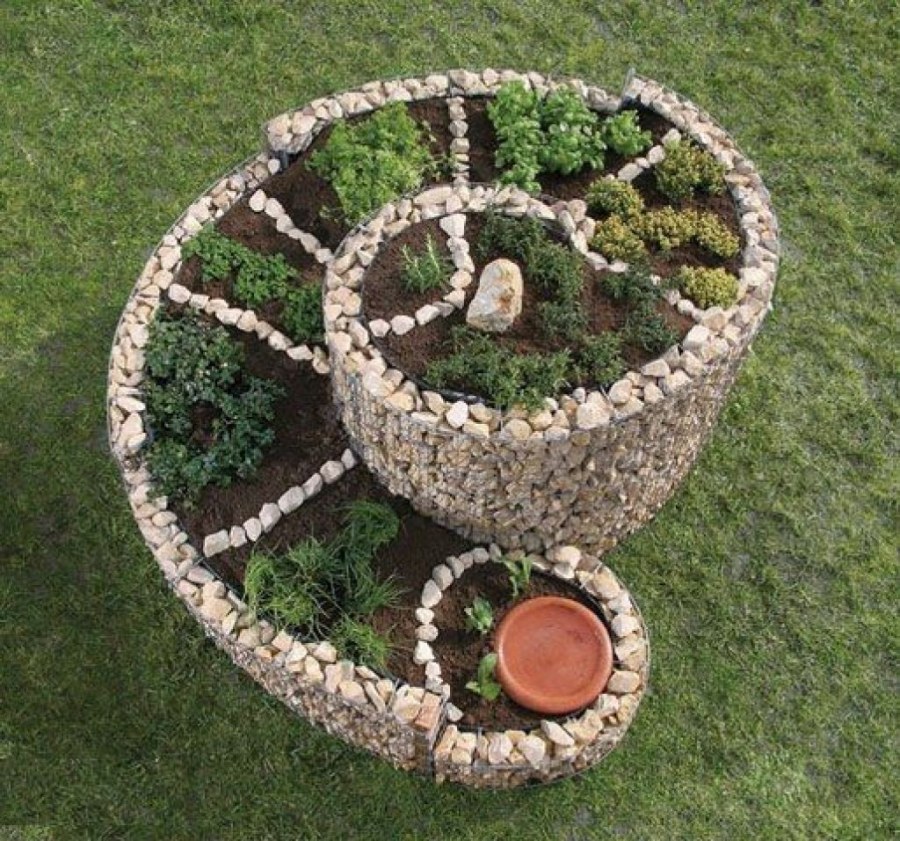 Клумба из камней своими руками