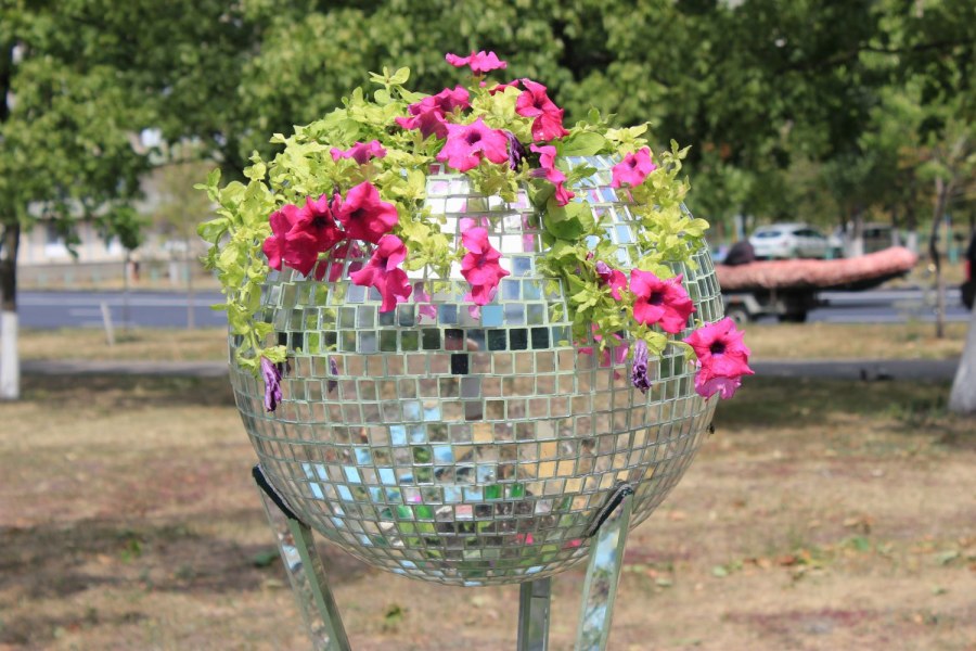 Каркасы для цветочных клумб