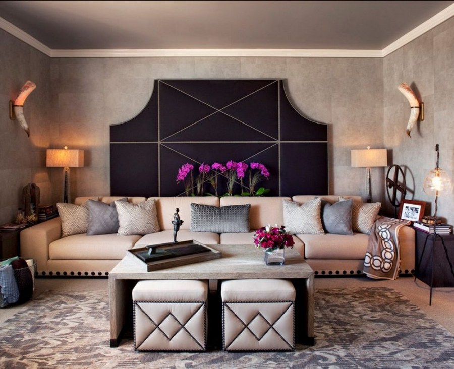 Красивый диван в интерьере