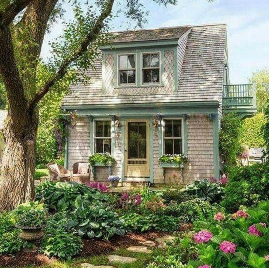 Красивая дача