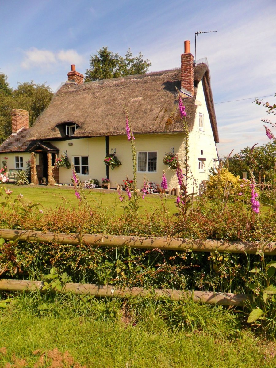 Английский домик в деревне