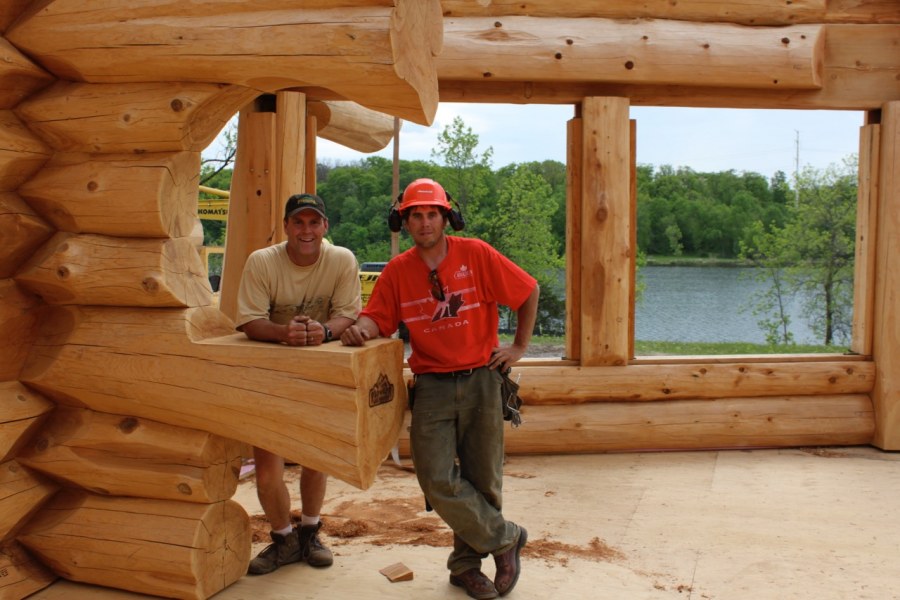 Pioneer дома из дерева