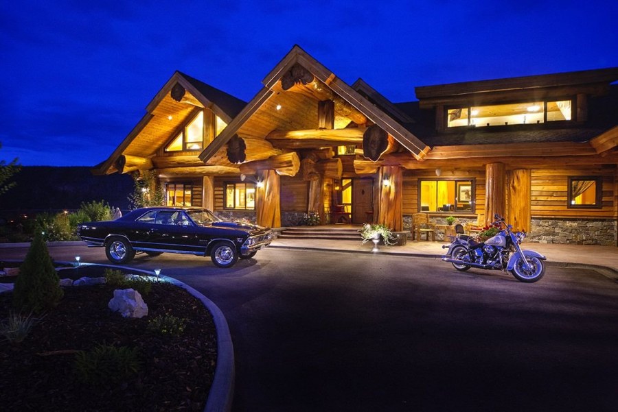 Пост энд Бим в Канаде