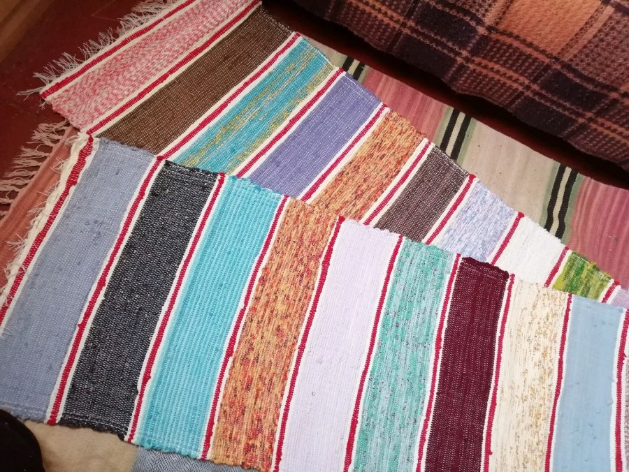 Тканый коврик