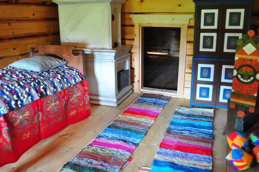 Ковры в избе