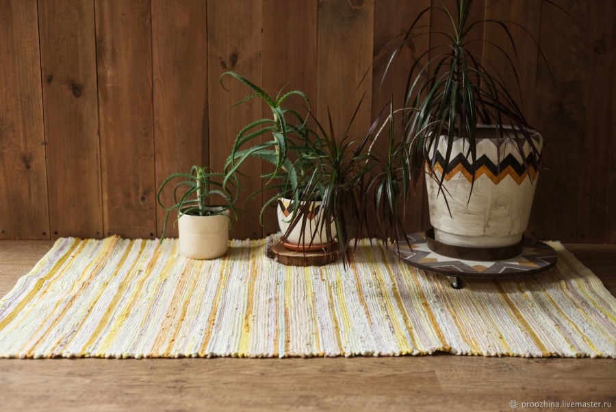 Домотканая дорожка в современной кухне