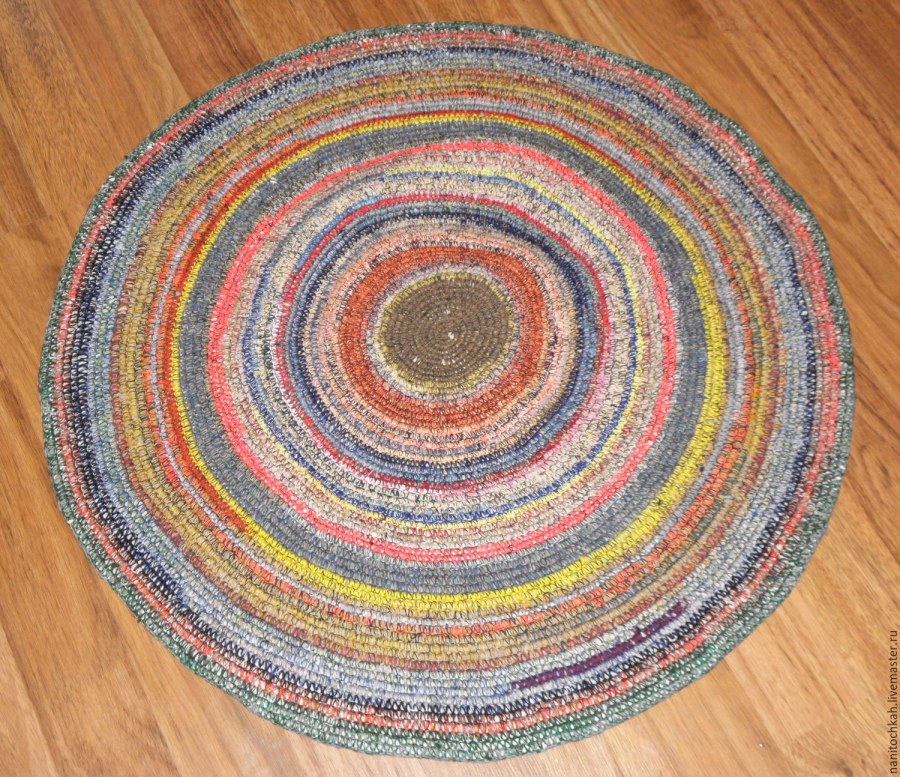Круглые плетеные коврики